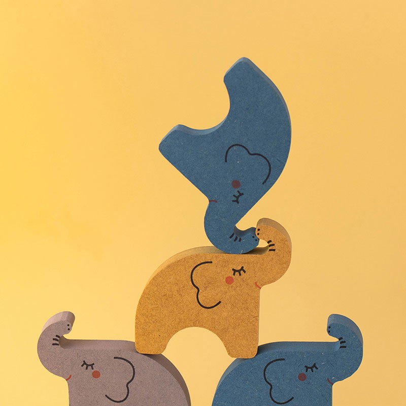 mini monde en bois, jeu symbolique